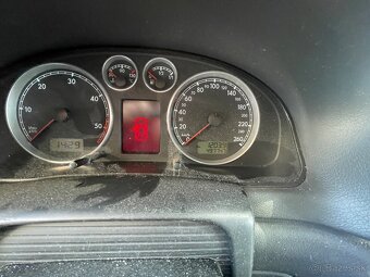 Rozpredam VW Passat 1.9 96kw 4 motion 2004 - 2