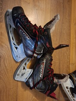 Korčule Bauer velk. 36  a 37,5 - 2