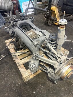 Zadná nápravnica BMW E90 - 2