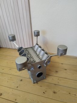 Konferenčný stolík motor - 2