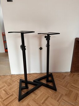 Stojan na monitory reproduktory - 2