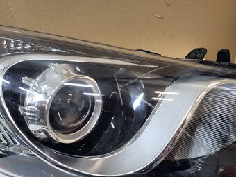 Hyundai i30 svetlo prave predne - 2