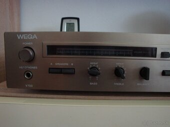 Vintage Wega V700 - 2