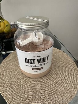 GymBeam protein chocolate milkshake - 2