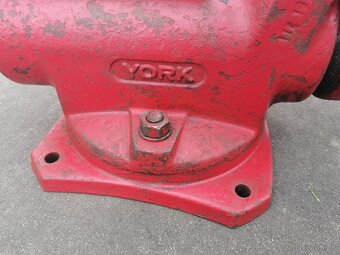 Predám zverák YORK 125 - 2