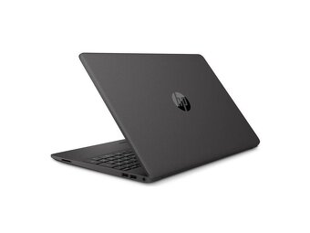 Predám notebook HP 255 G8 - 2