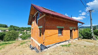 Na predaj 6. izbový rodinný dom, 800m2 Chrenovec-Brusno - 2