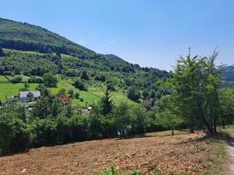 Slnečný stavebný pozemok 1319m2, Čavoj - 2