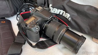 Canon EOS 70D + EF-S 18-135 IS STM, Hama Star 63 stativ, Low - 2