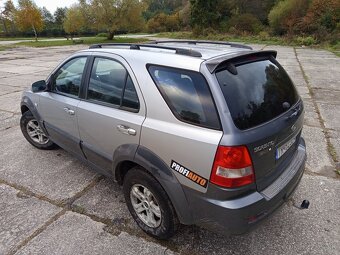 Kia Sorento 2.5 CRDi - 2