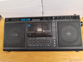 Kazetový magnetofon s radiom - 2