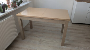 Jedalenský stôl - 2