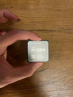 Predám procesor AMD RYZEN 5 3600 - 2
