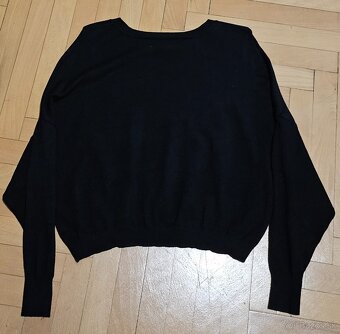 Dámsky svetrík GUESS - 2