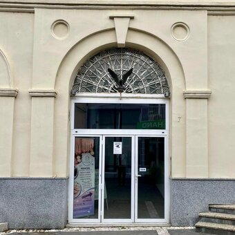 Kancelária v Átriu v centre mesta Levice - 2