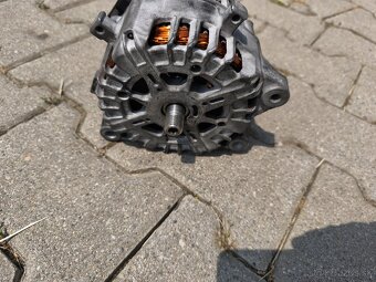 Alternátor Ford tranzit novší model - 2