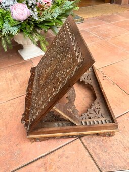 Drevený stojan na knihy - 2