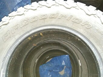 285/70R17 - 2