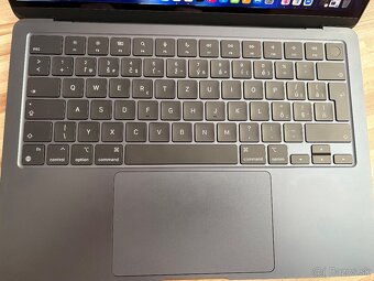 MacBook Air 13" Apple M2 8C CPU 8C GPU 8GB 256GB Polnočný S - 2
