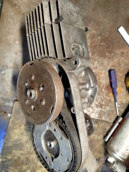 Predám motor na Babettu 210 - 2