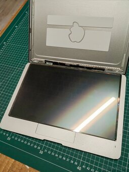 Apple MacBook Air 13" A1369 (Late 2010 - Mid 2011) - LCD - 2