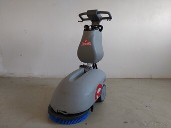 Umývací stroj COMAC VISPA 35 B - 2