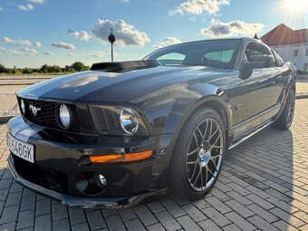 Ford Mustang GT 4,6V8 ROUSH - 2