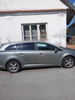 Predám Toyota Avensis combi 2.0 D4D 93kw - 2