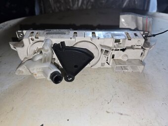 Ovládanie kúrenia Ford Focus II 3M5T19980BD - 2