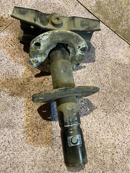 Bmw e36 sedan predný tlmič naraznika - 2