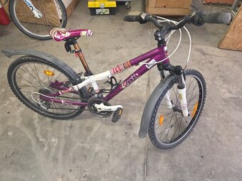 Dievčenský bicykel - 2