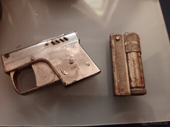 Predám staré zapaľovače - 2