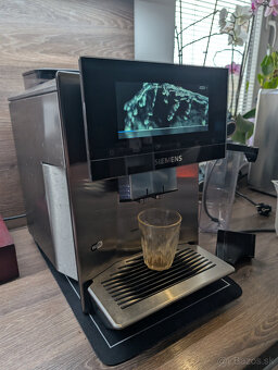 kávovar Siemens EQ990 - 2