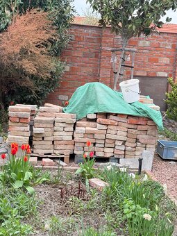 Darujem staré tehly za odvoz - 2