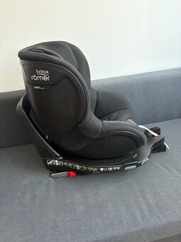 Britax Romer Autosedačka Dualfix M i-Size - 2