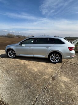 Škoda Superb Combi strieborná metalíza - 2