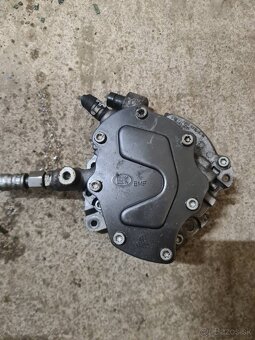 Podtlaková pumpa 3.0 tdi, 2.5 tdi, VW Touareg 7l, Audi q7 - 2