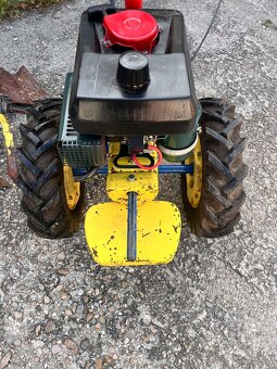 Malotraktor Agzat s motorom Vari ročník 2001 - 2