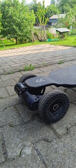 Elektrický skejt LATIE - 2