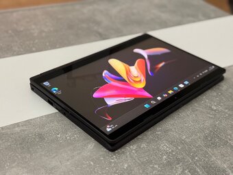 Dell Latitude 5300 2v1 –dotykový notebook aj tablet v jednom - 2