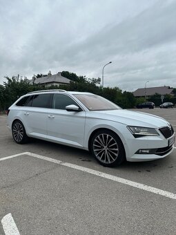 Skoda Superb 2.0 TDI 4x4 Laurin & Klement - 2