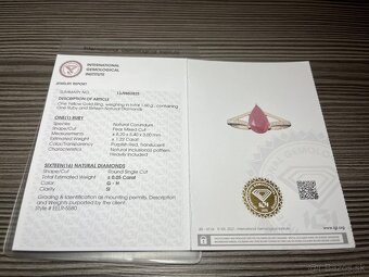 Zlatý prsteň s rubínom a diamantmi – s certifikátom IGI - 2