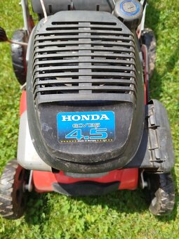 Kosačka Hecht 541SX s pohonom a motorom Honda - 2