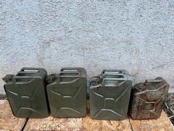 Vojenský plechový kanister (bandaska) - 1ks - 2