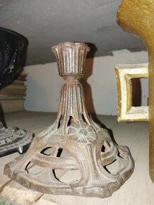 Liatinové stojany na petrolejku - 2