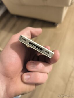 Predám iPhone 4S – 16 GB - 2