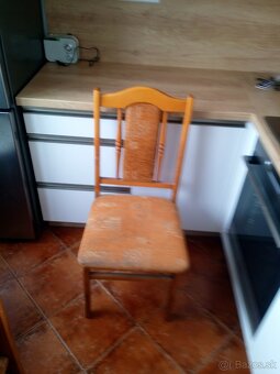 Stoličky a rozkladací stol - 2