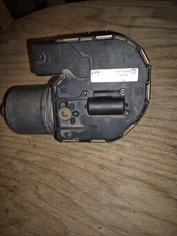 Motorček stieračov - 2