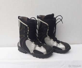 44 topanky na snowboard - 2