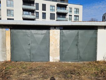 Predam dvoj garaz na sidlisku 2. - 2